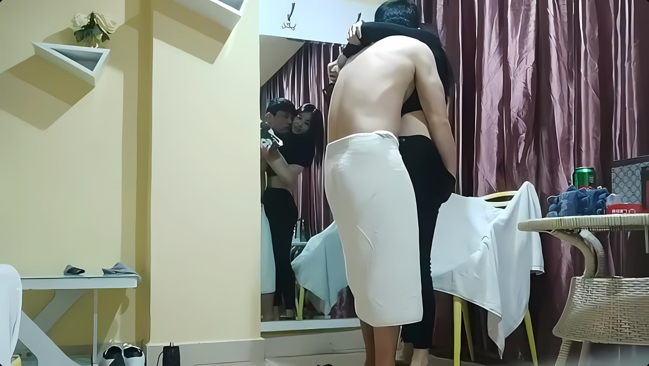 av最新小说网站,メイリン モデルコレクション メ,观看免费无删减完整版